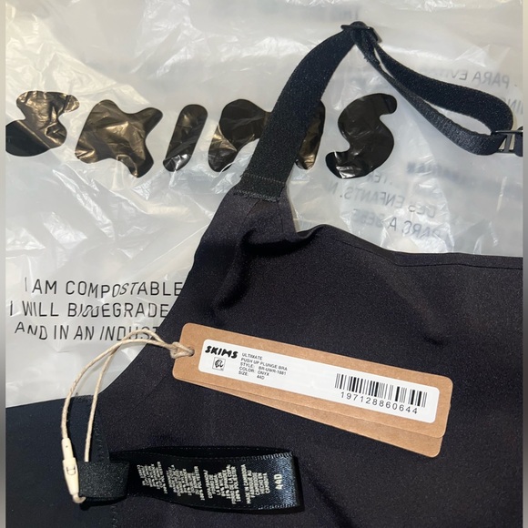 Skims - Picture 2 of 2